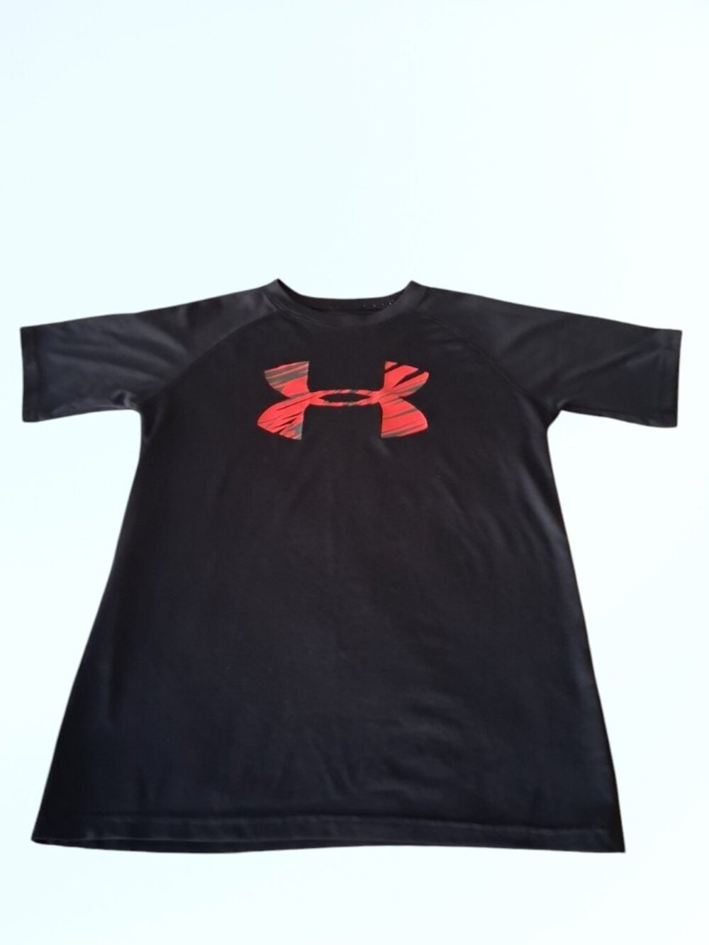 Under Armour Black Short Sleeve Tee with Red Logo boys YMD